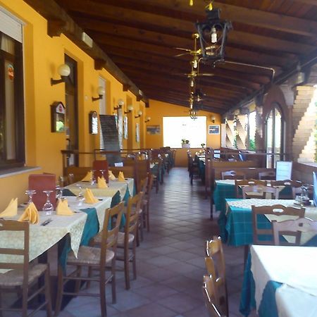 Casa Vacanza Holiday Villa Pieris Buitenkant foto