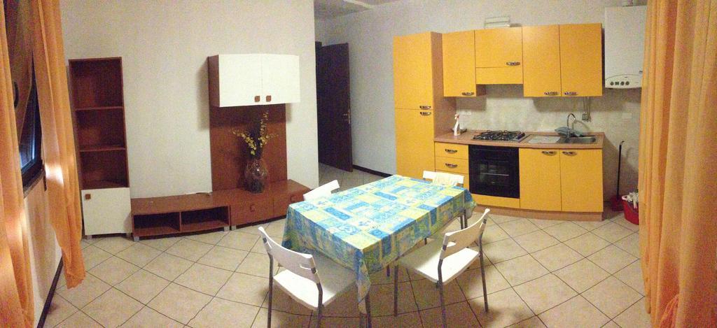 Casa Vacanza Holiday Villa Pieris Buitenkant foto